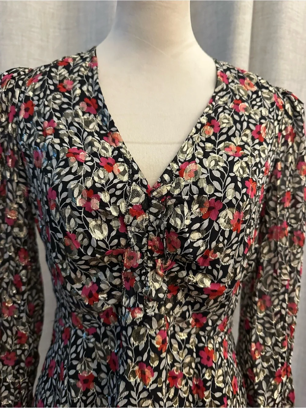 kate spade Black Floral Long Sleeve V-Neck Dress with Red Accents